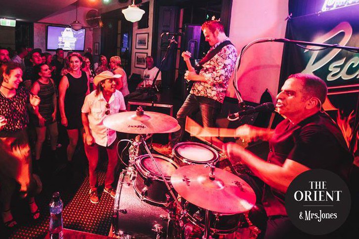 Braden Evans (6-9pm) + Reckless (10pm-1am)